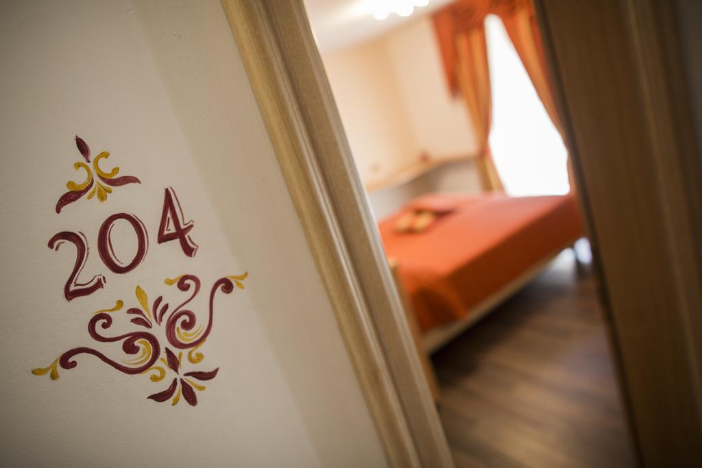Hotel Touring Predazzo Ngoại thất bức ảnh