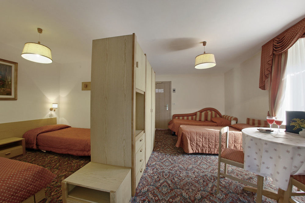 Hotel Touring Predazzo Ngoại thất bức ảnh
