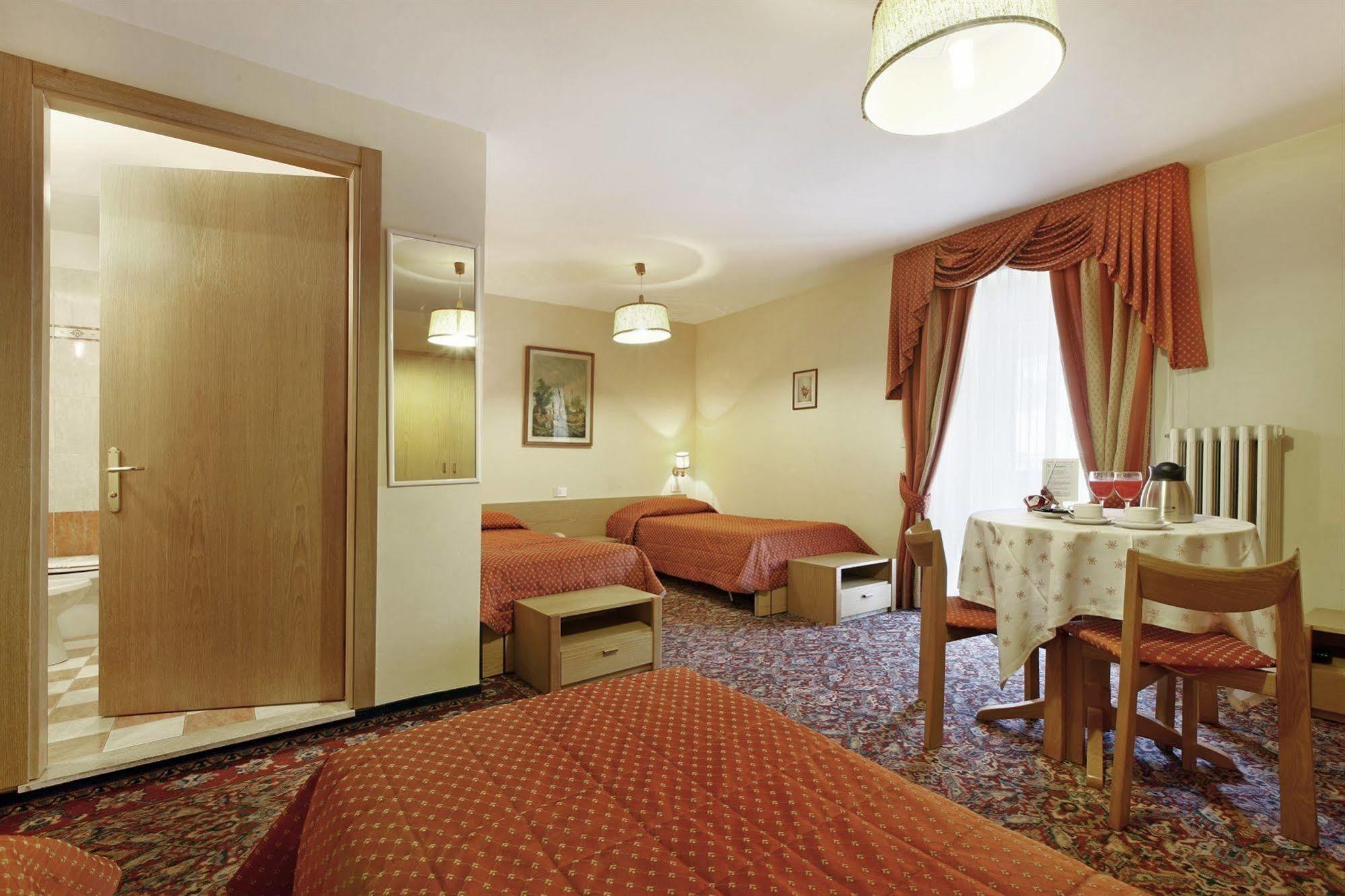 Hotel Touring Predazzo Ngoại thất bức ảnh