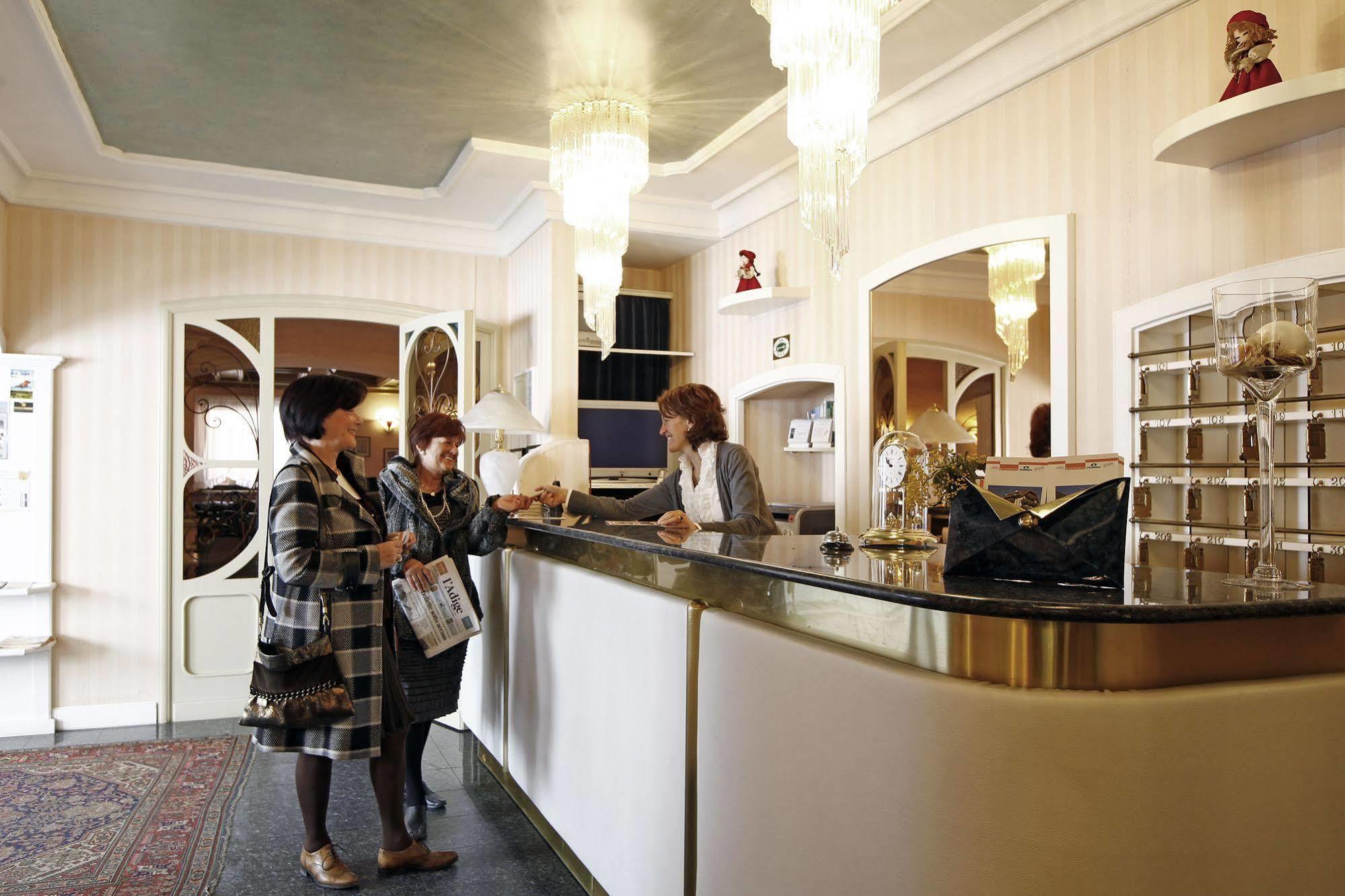 Hotel Touring Predazzo Ngoại thất bức ảnh